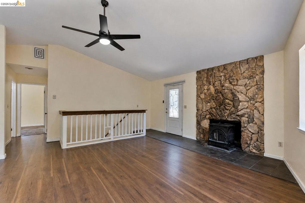 21473 Eel River Dr, Sonora, CA 95370