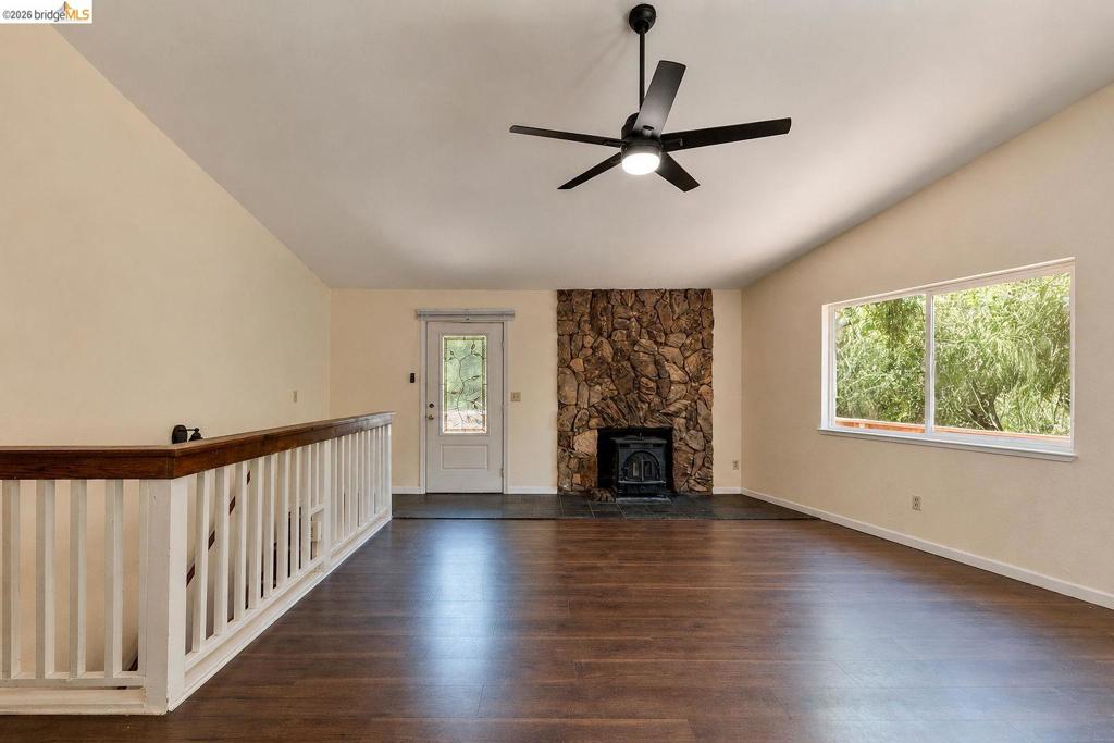 21473 Eel River Dr, Sonora, CA 95370