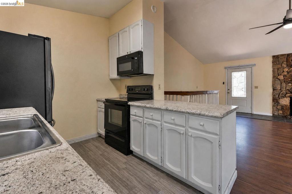 21473 Eel River Dr, Sonora, CA 95370
