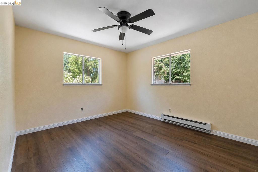 21473 Eel River Dr, Sonora, CA 95370