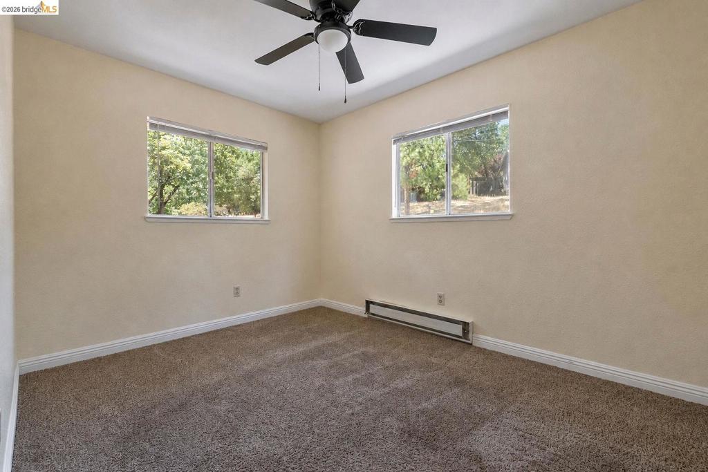 21473 Eel River Dr, Sonora, CA 95370