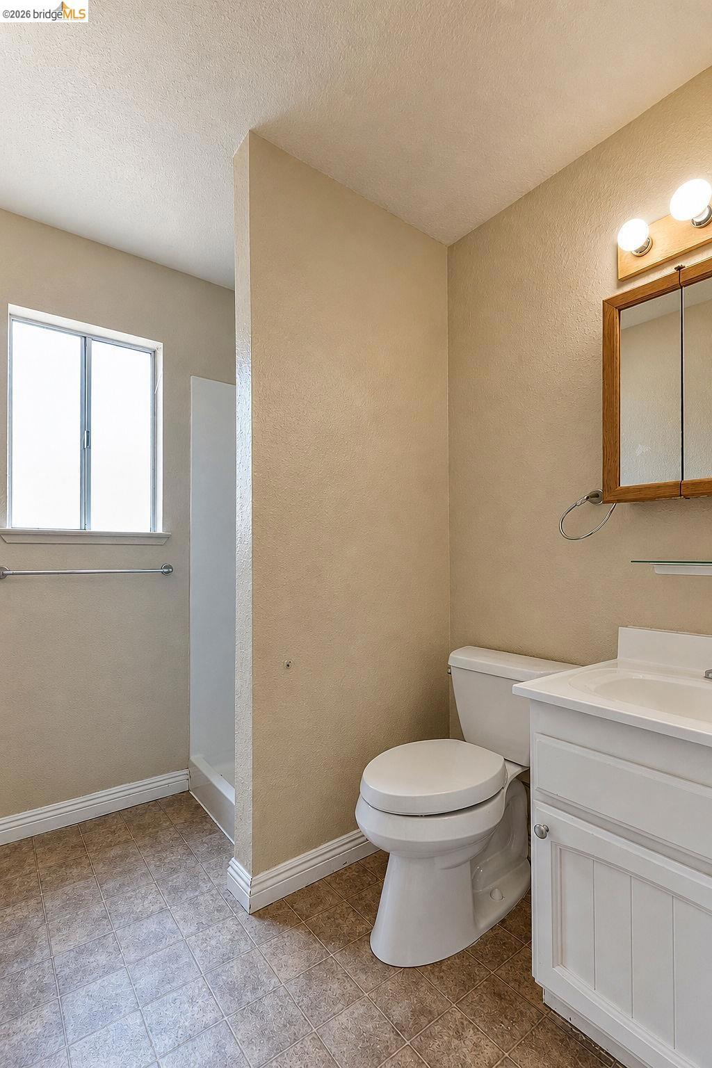 21473 Eel River Dr, Sonora, CA 95370