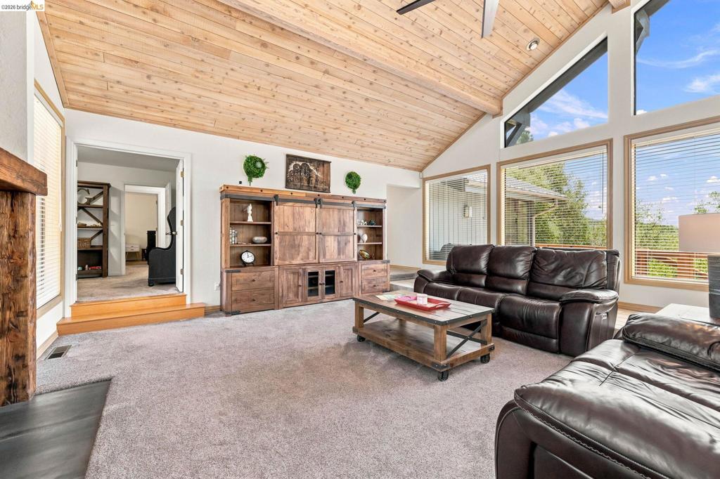 14469 Phillip Ln, Sonora, CA 95370