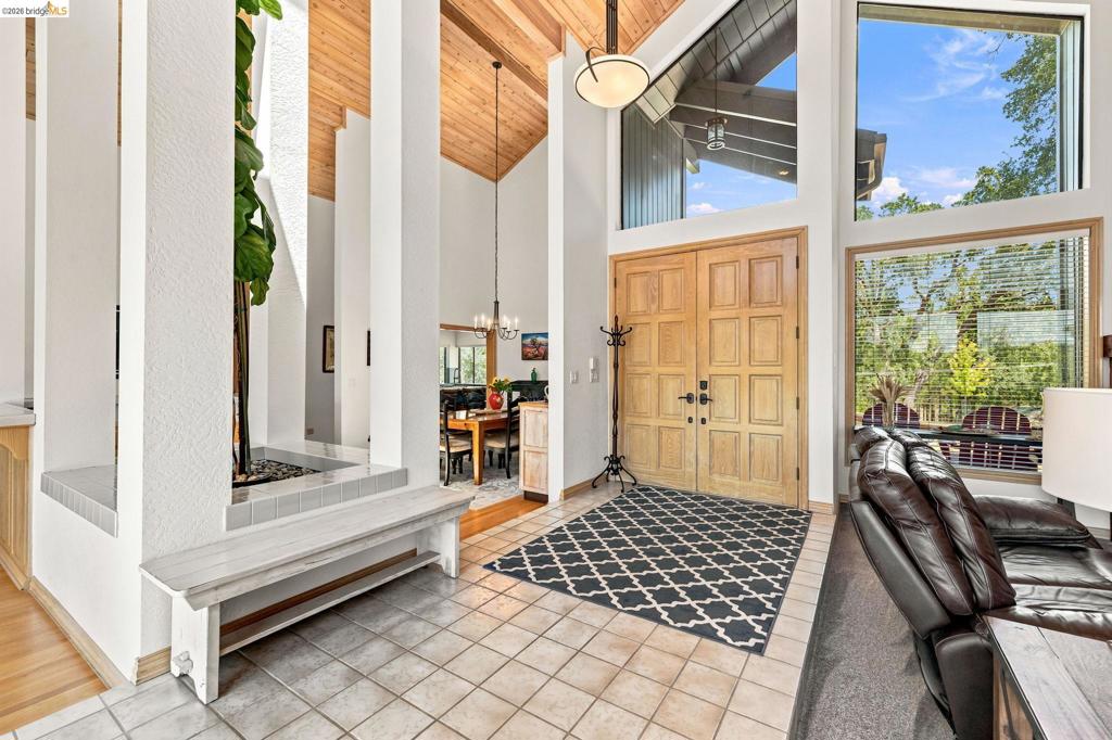 14469 Phillip Ln, Sonora, CA 95370