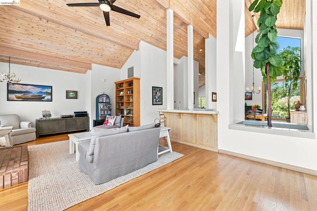 14469 Phillip Ln, Sonora, CA 95370