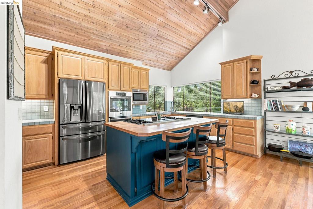 14469 Phillip Ln, Sonora, CA 95370