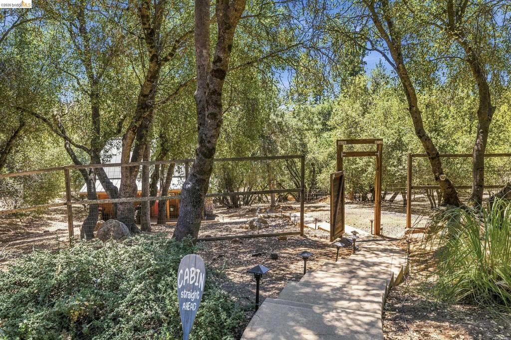 14469 Phillip Ln, Sonora, CA 95370