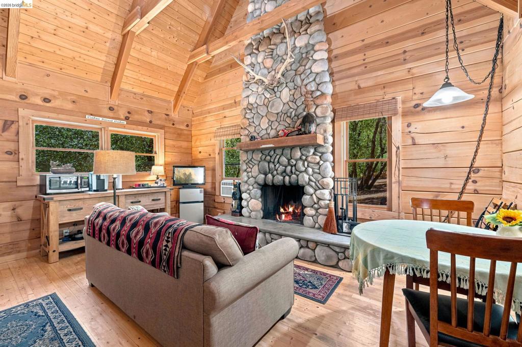 14469 Phillip Ln, Sonora, CA 95370