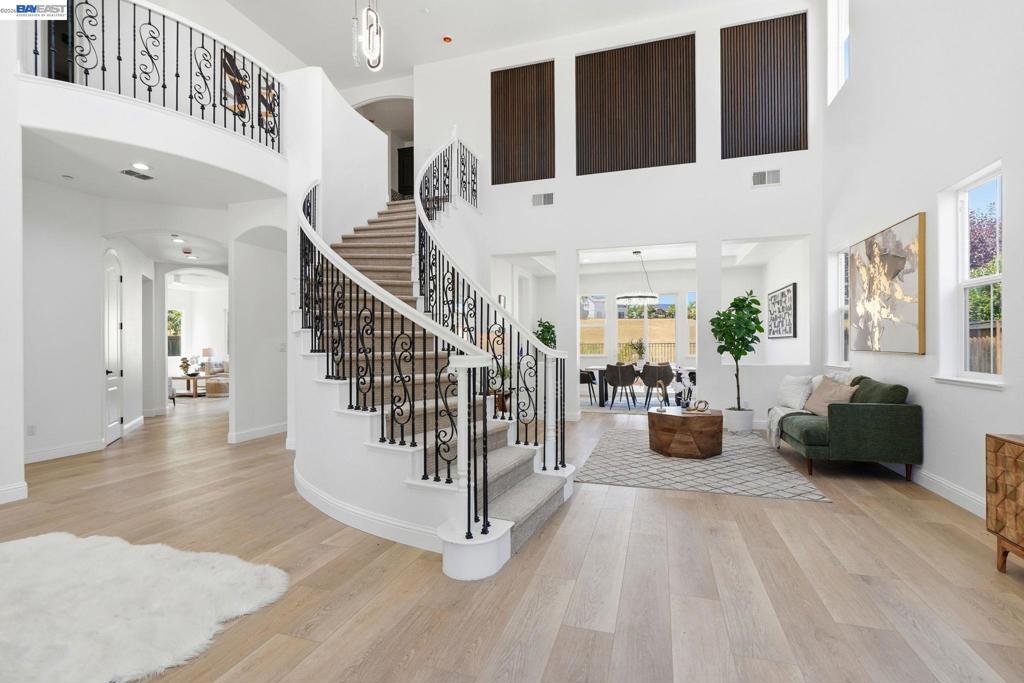 Open Photo