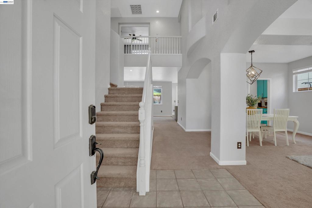 757 Dody Dr, Manteca, CA 95337