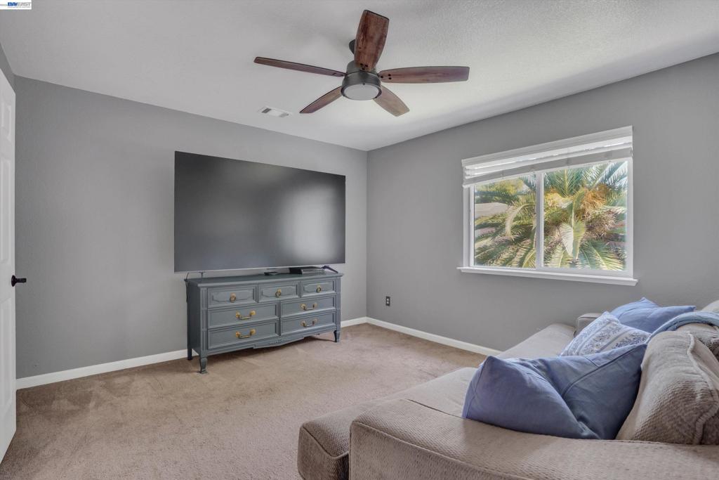 757 Dody Dr, Manteca, CA 95337