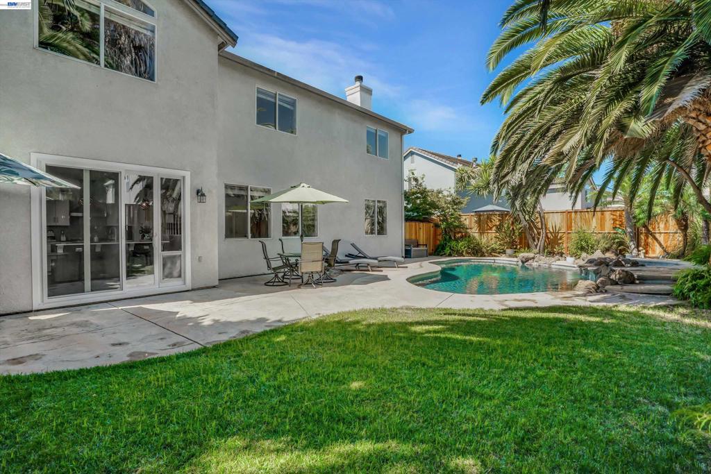 757 Dody Dr, Manteca, CA 95337
