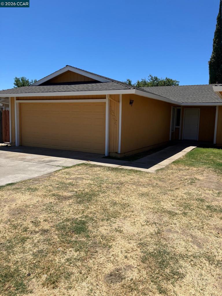 1527 Moffett Rd, Ceres, CA 95307
