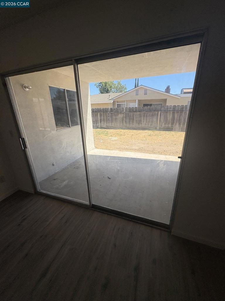 1527 Moffett Rd, Ceres, CA 95307