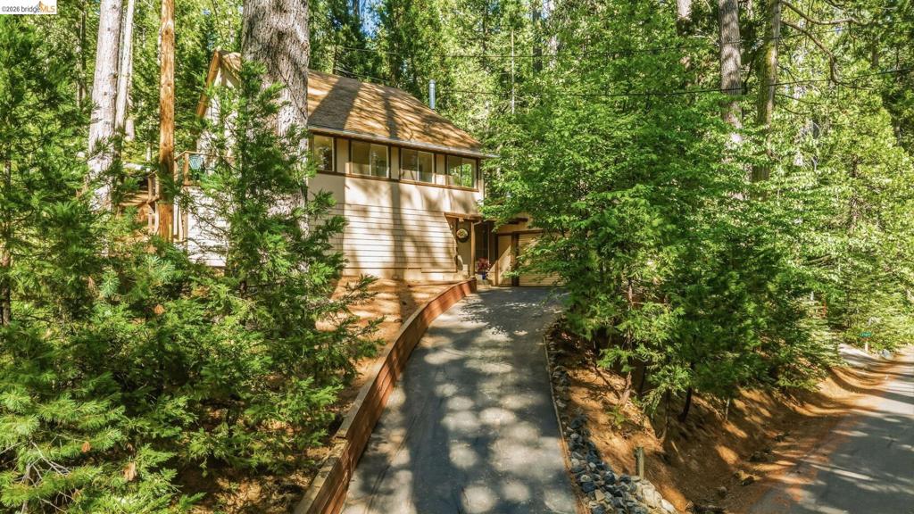 25417 David Dr, Long Barn, CA 95335