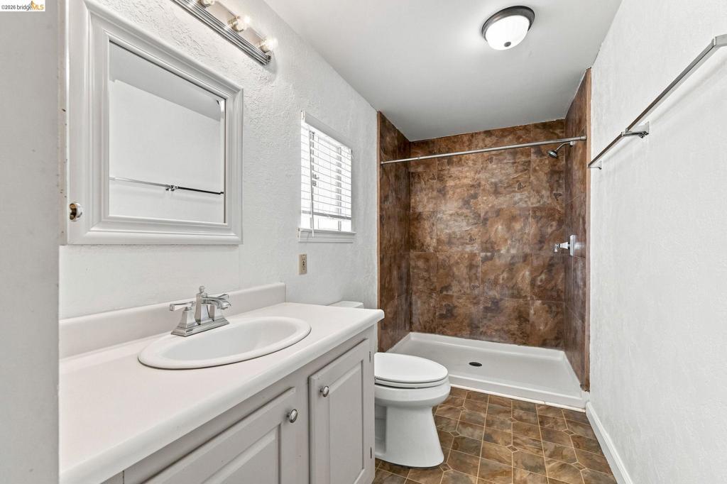 2481 Stoney Court, La Grange, CA 95329