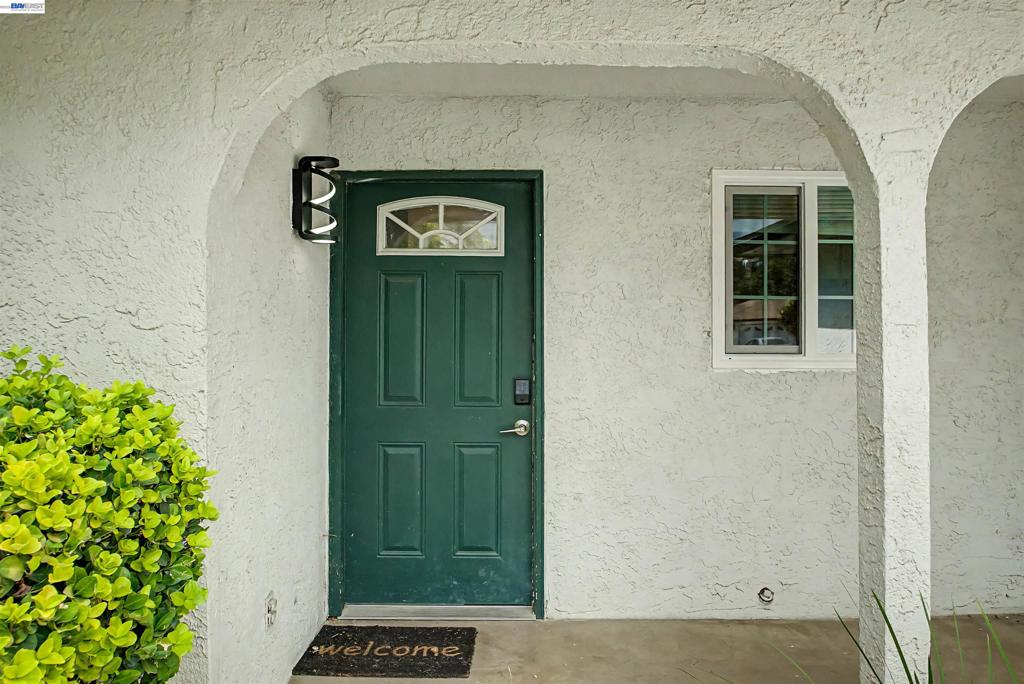 204 Clemmensen Ave, Madera, CA 93637