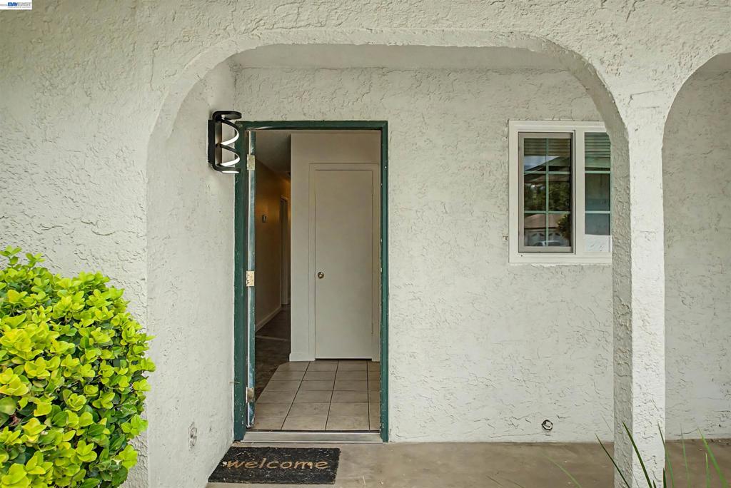 204 Clemmensen Ave, Madera, CA 93637
