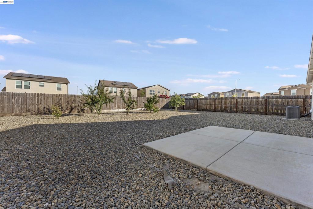 4577 Isabel Ct, Merced, CA 95348