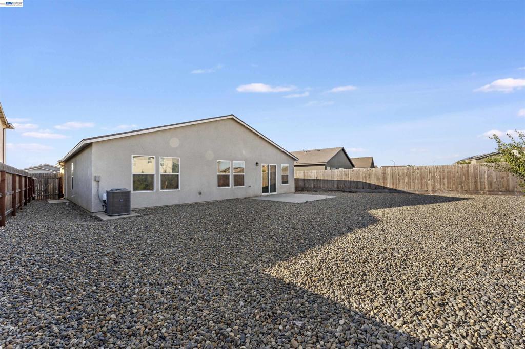 4577 Isabel Ct, Merced, CA 95348