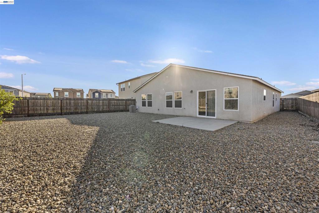 4577 Isabel Ct, Merced, CA 95348