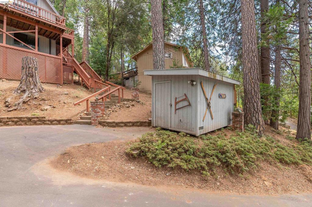22321 Ponderosa Dr., Twain Harte, CA 95383-9576