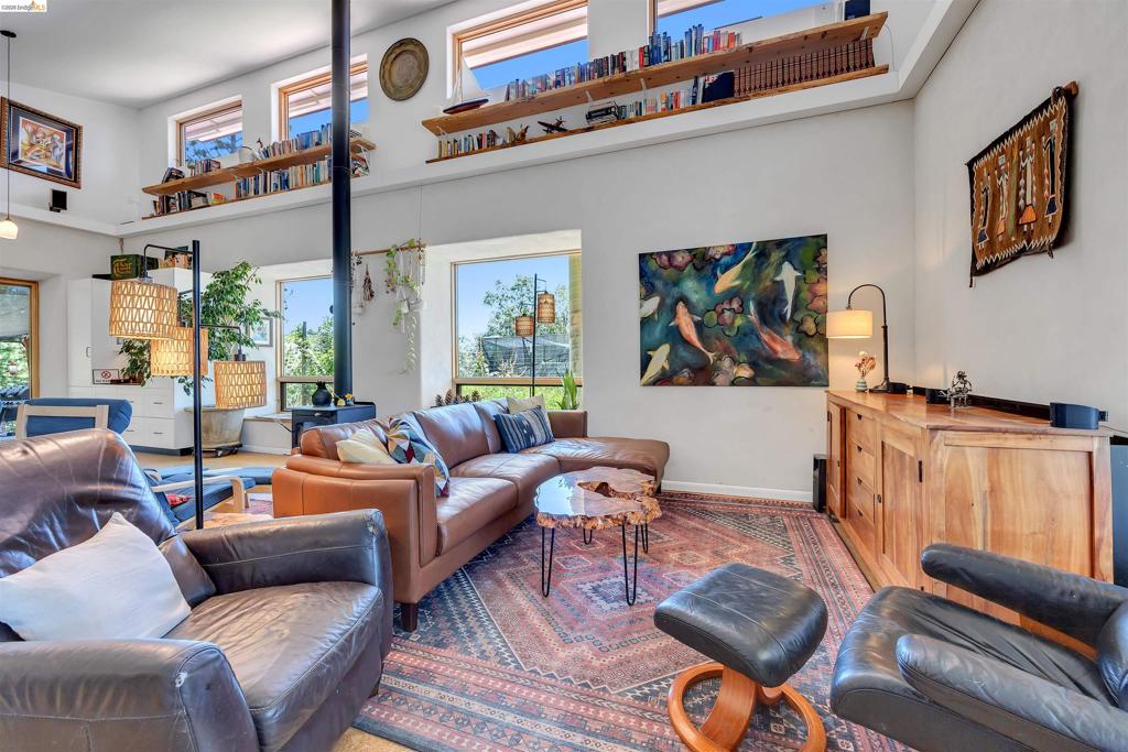 9935 Jackass creek Rd, Groveland, CA 95321