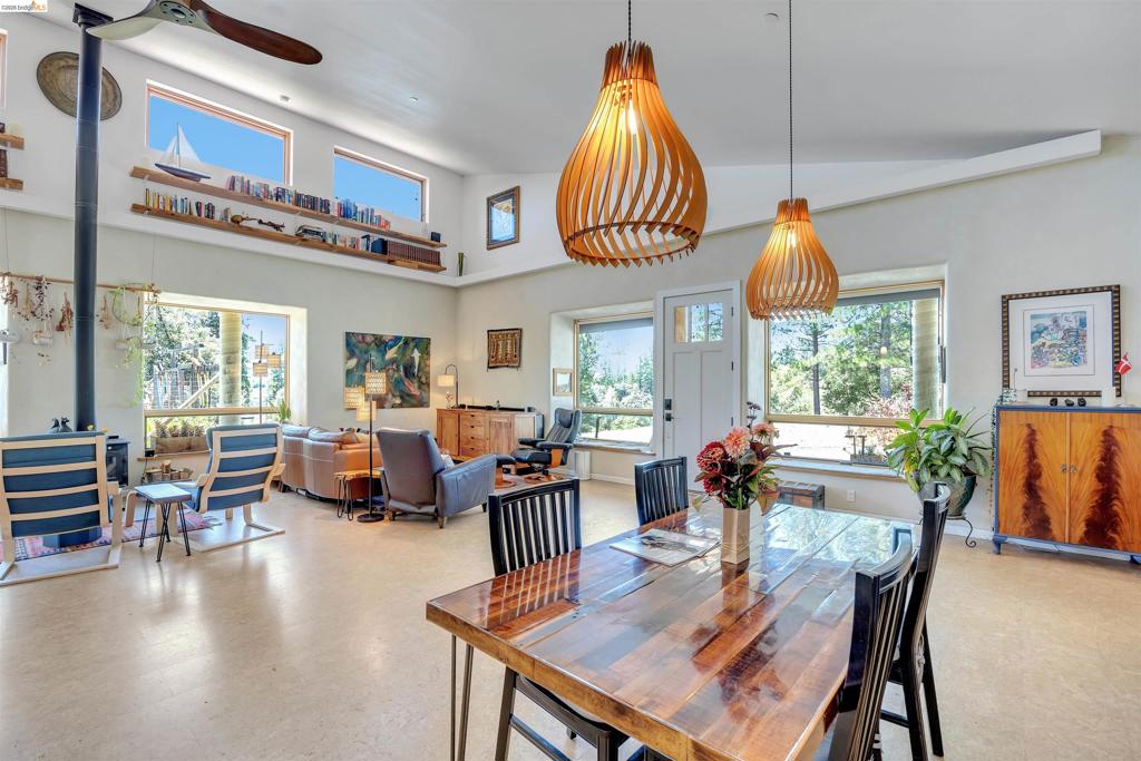 9935 Jackass creek Rd, Groveland, CA 95321