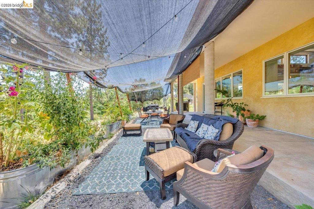 9935 Jackass creek Rd, Groveland, CA 95321