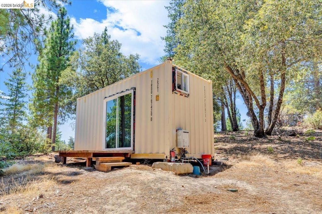 9935 Jackass creek Rd, Groveland, CA 95321