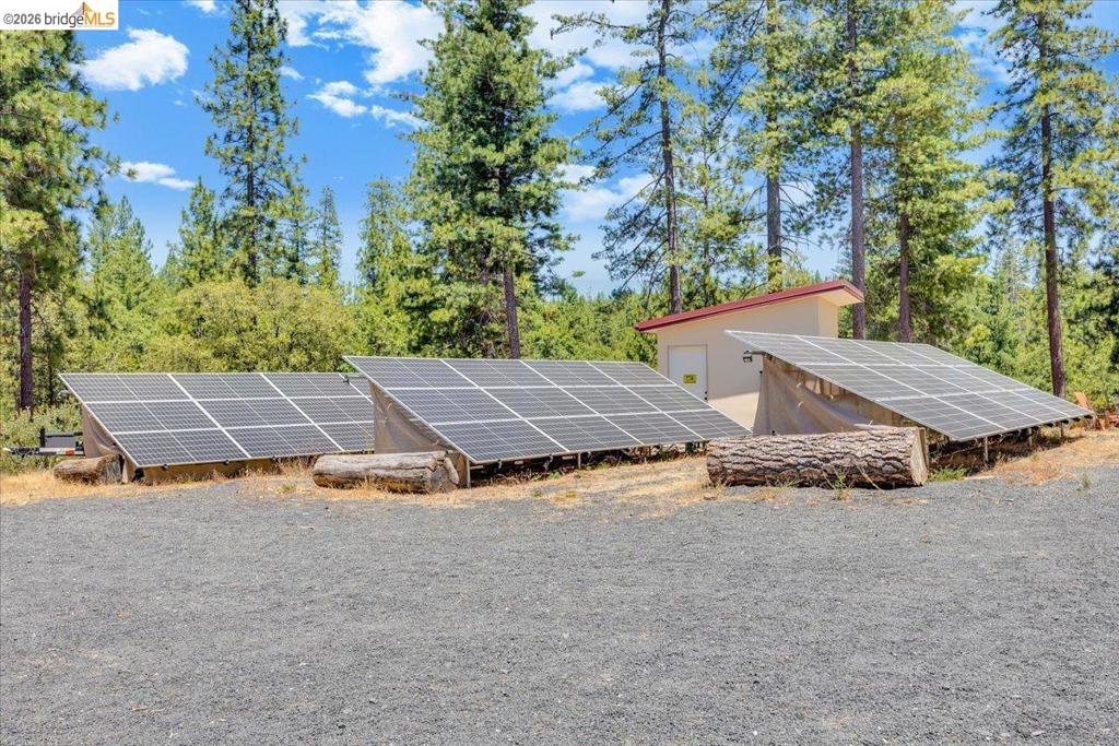 9935 Jackass creek Rd, Groveland, CA 95321