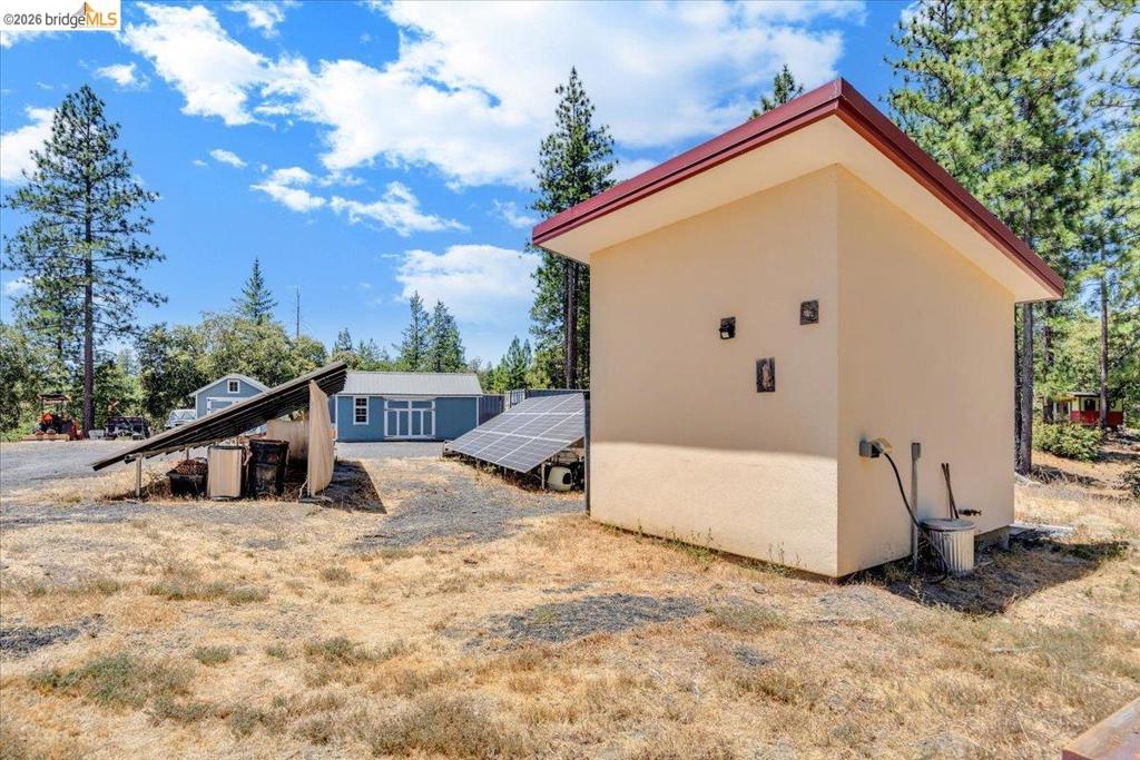 9935 Jackass creek Rd, Groveland, CA 95321
