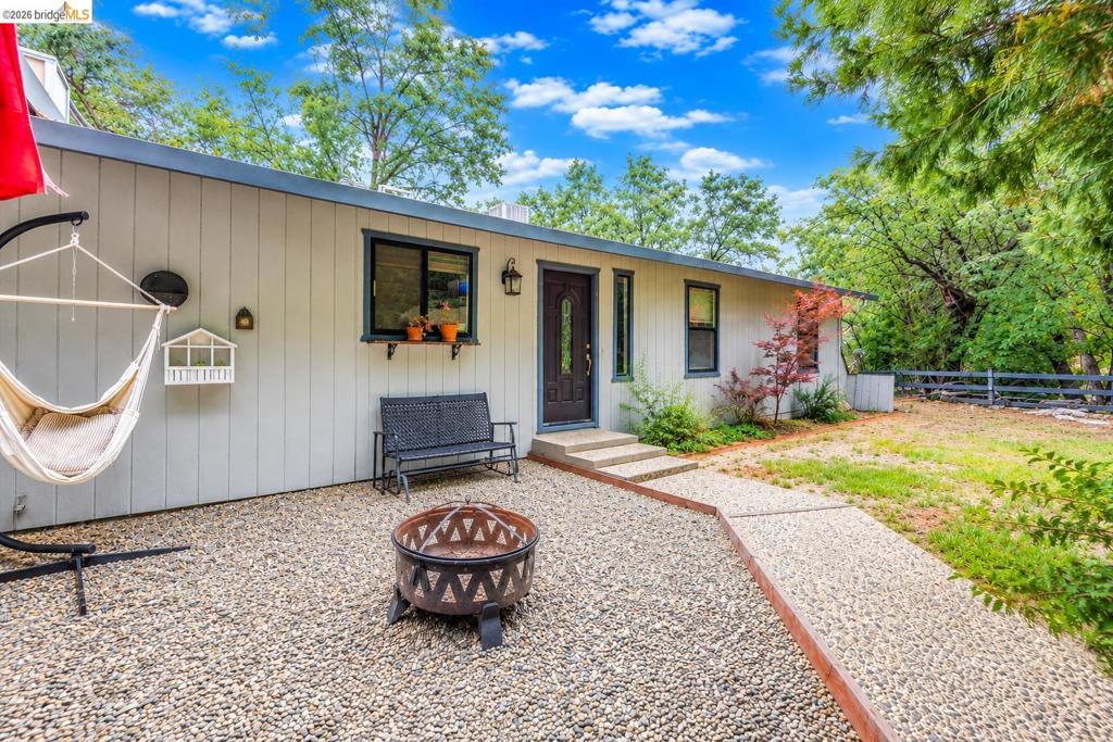 22100 Thunderbolt Dr., Sonora, CA 95370