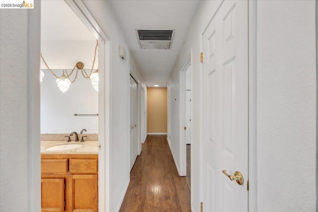 22100 Thunderbolt Dr., Sonora, CA 95370