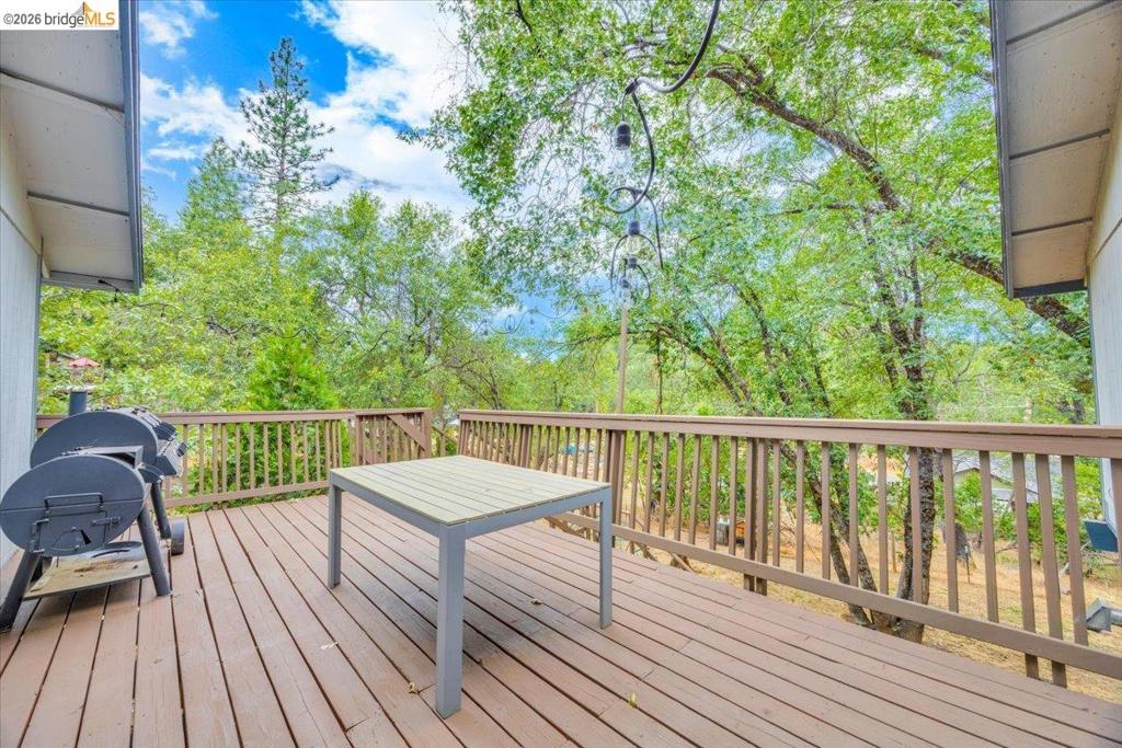 22100 Thunderbolt Dr., Sonora, CA 95370