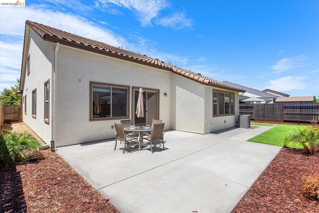 4352 Vanguard DR, Modesto, CA 95356