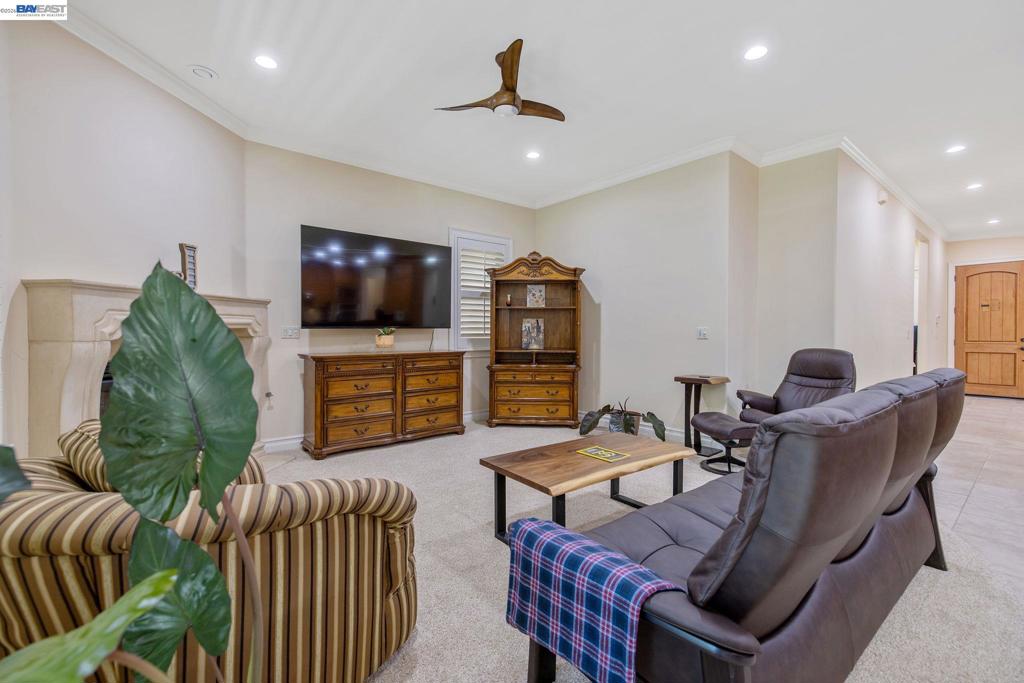 5411 West Mission Avenue, Visalia, CA 93277