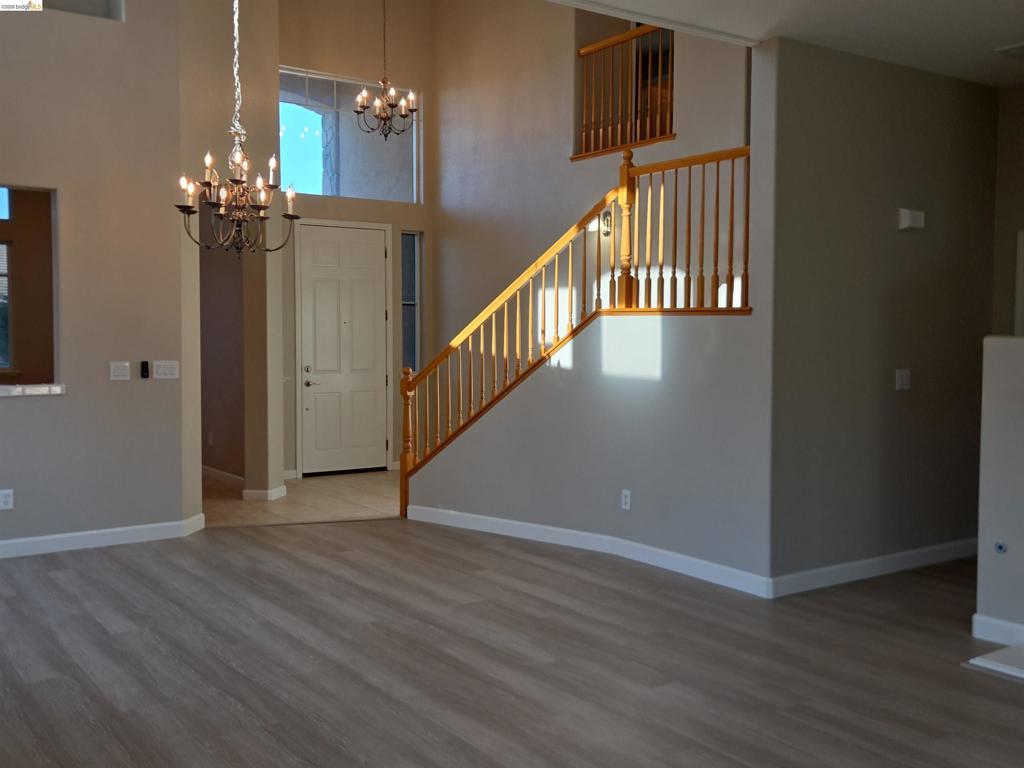 1867 Treeline Way, Manteca, CA 95336