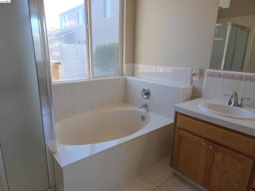 1867 Treeline Way, Manteca, CA 95336
