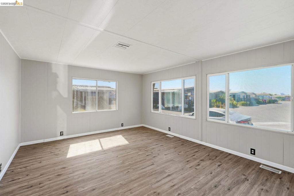 8200 Jantzen RD, Modesto, CA 95357