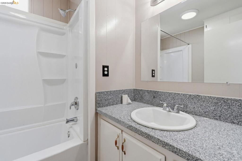 8200 Jantzen RD, Modesto, CA 95357