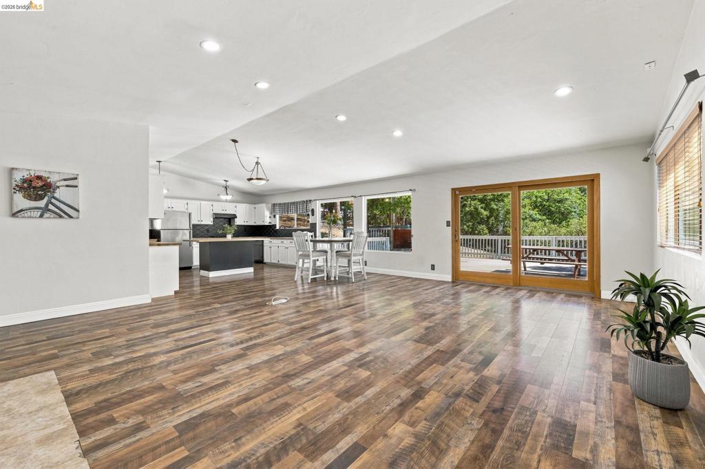 22148 Crystal Falls Dr. West, Sonora, CA 95370