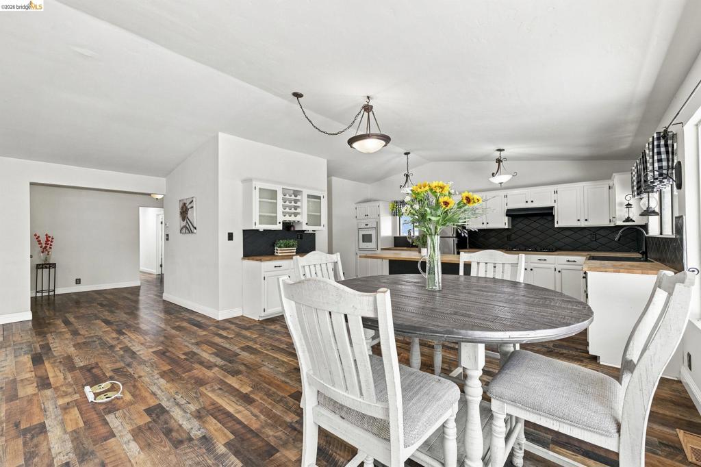 22148 Crystal Falls Dr. West, Sonora, CA 95370
