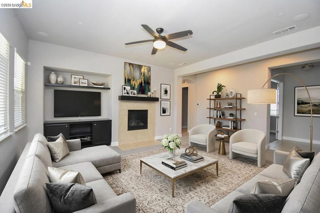 1110 Clearwater Creek Blvd, Manteca, CA 95336
