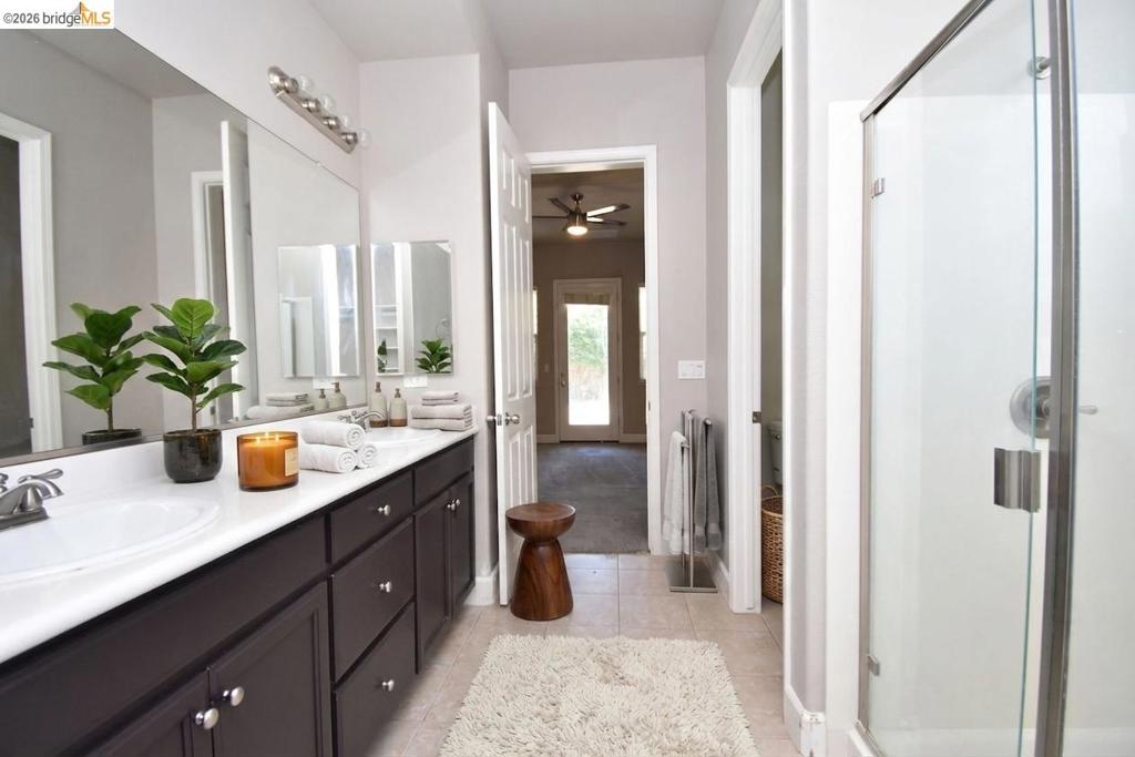 1110 Clearwater Creek Blvd, Manteca, CA 95336