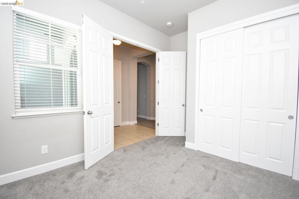 1110 Clearwater Creek Blvd, Manteca, CA 95336