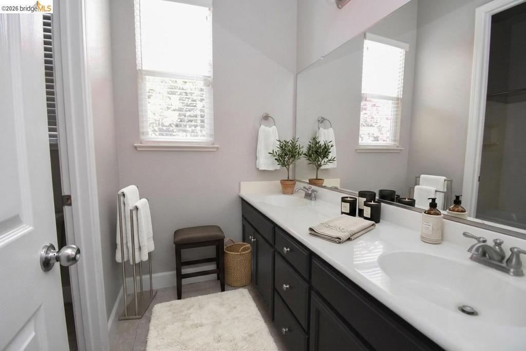 1110 Clearwater Creek Blvd, Manteca, CA 95336