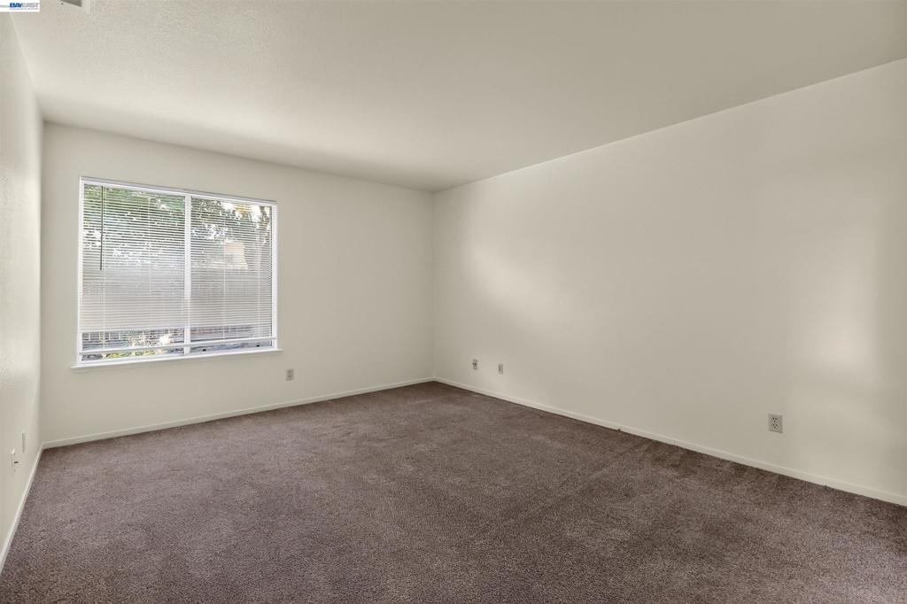 412 Grousehedge Way, Newman, CA 95360