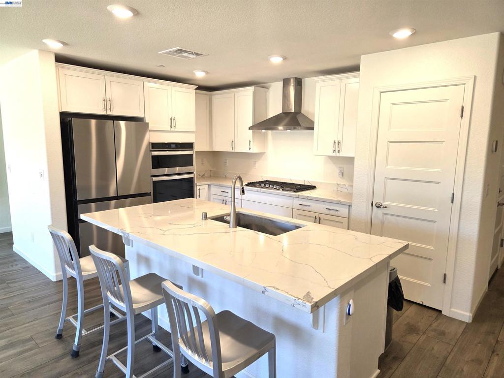 1721 Stephanie St, Manteca, CA 95337