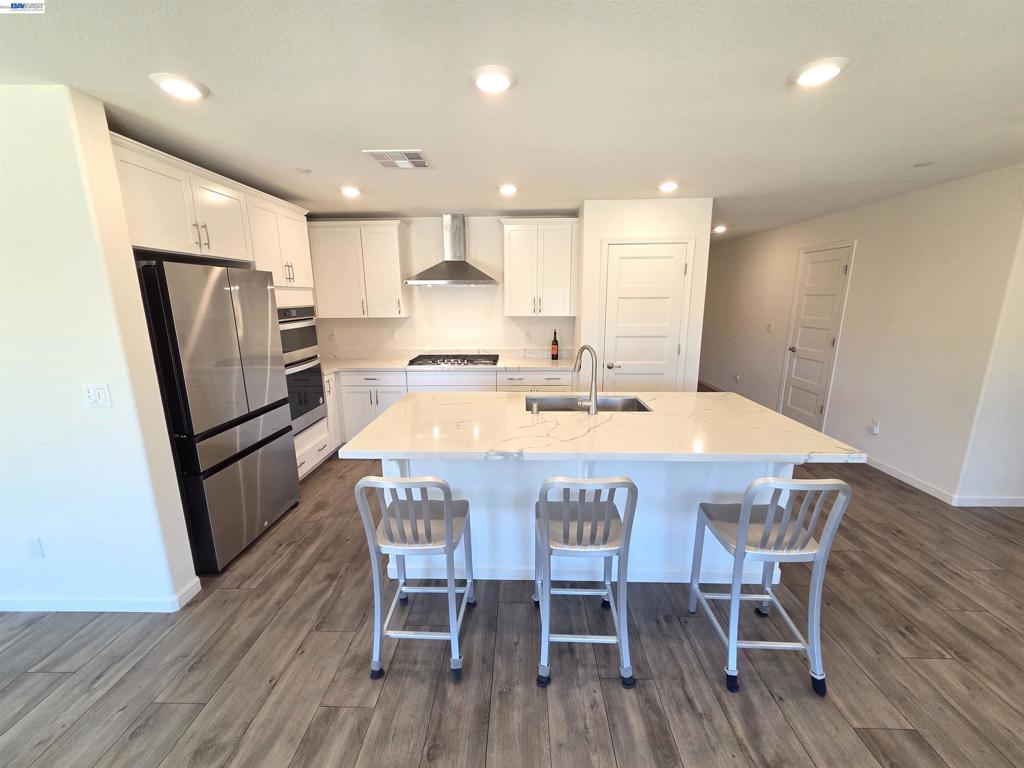 1721 Stephanie St, Manteca, CA 95337